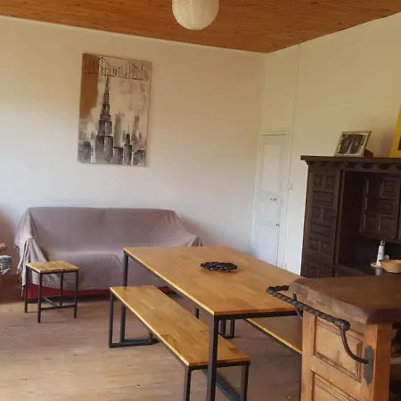 De L'ecole * Saint-Louis-et-Parahou